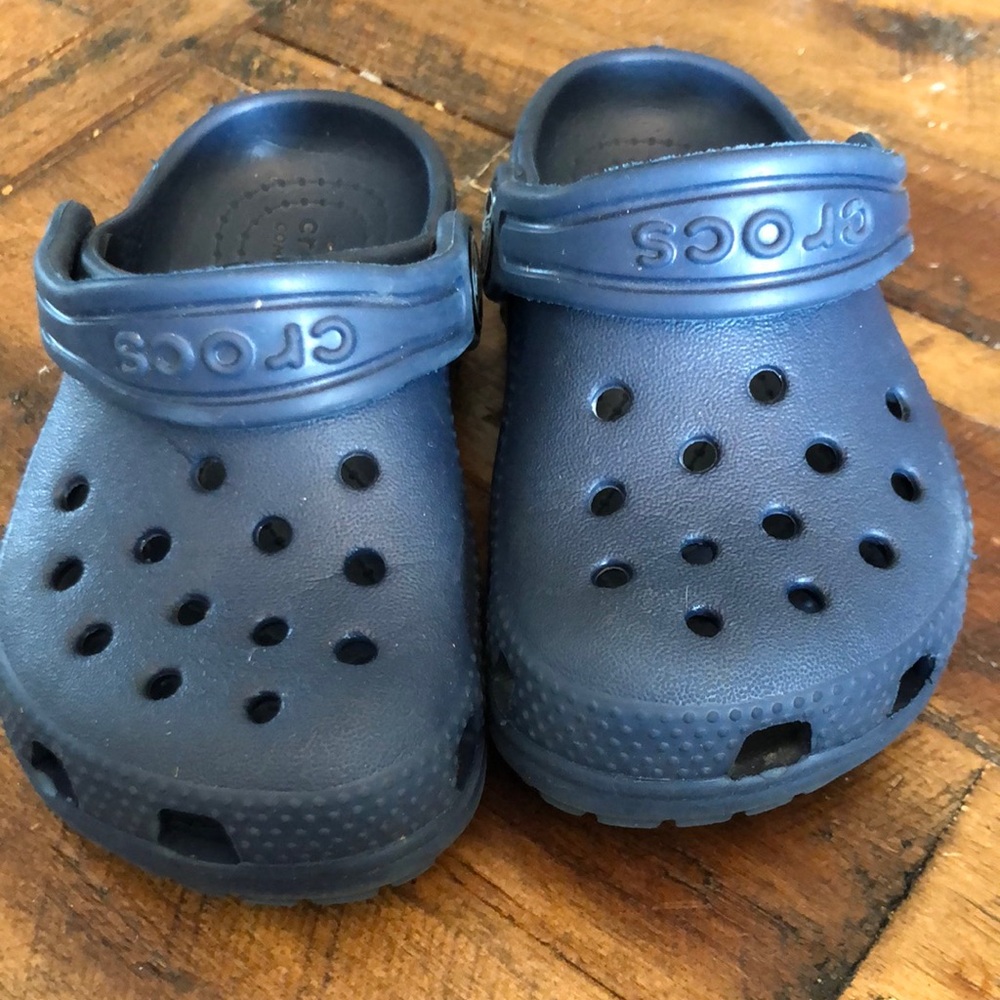 Crocs size 6 toddlers